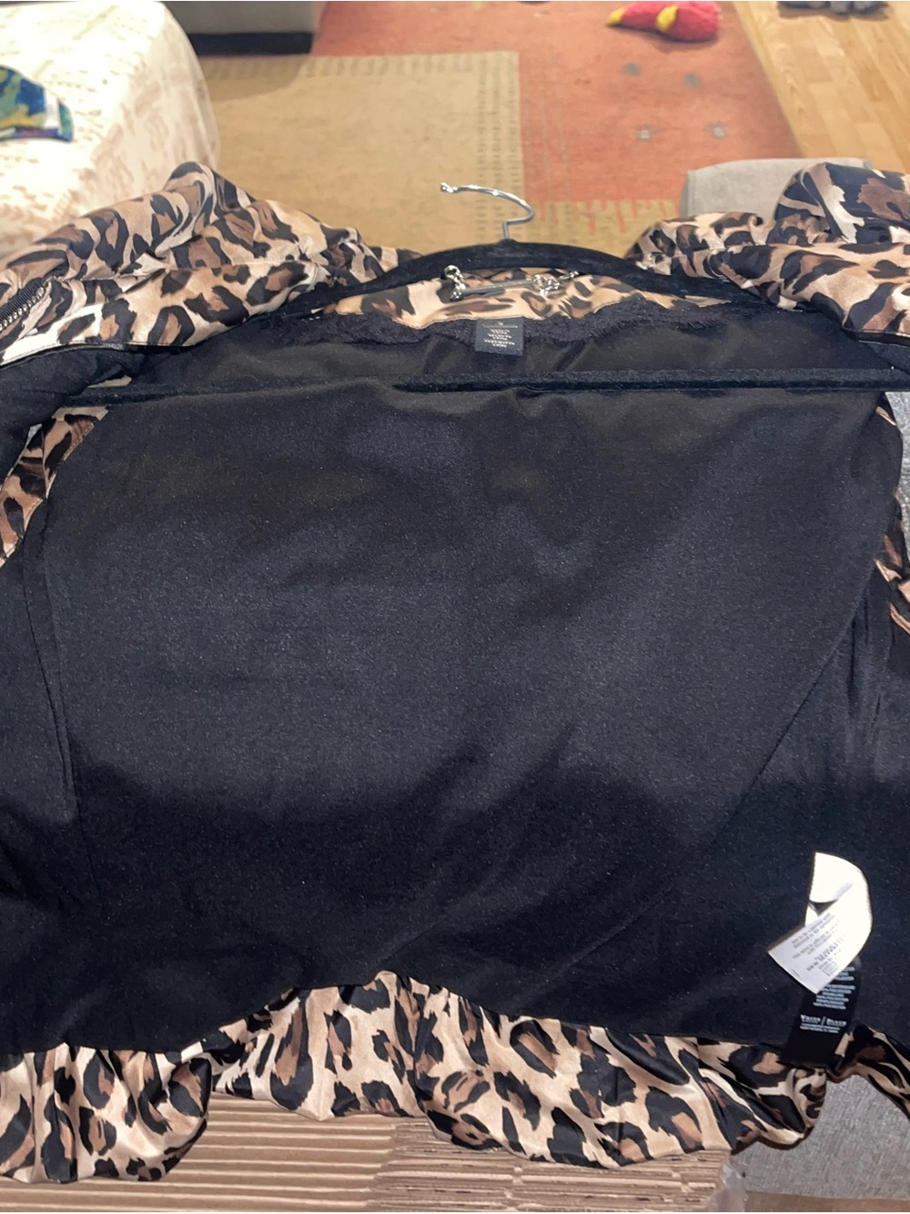 White House Black Market Leopard Print Puffer Vest in Tan and Black - Picture 8 of 8